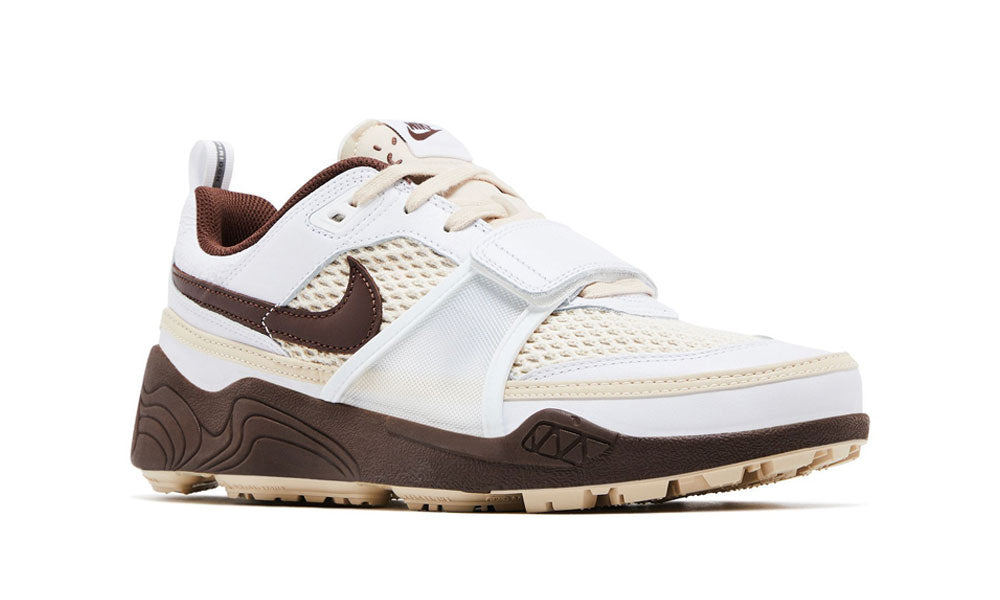 Zoom Field Jaxx x Travis Scott "Light Chocolate"