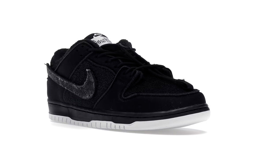 Dunk Low SB "Gnarhunters"