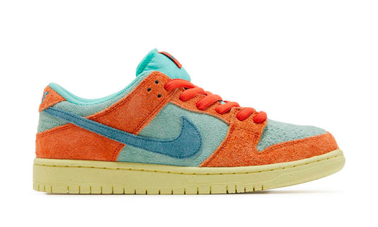 Dunk Low SB "Orange Emerald Rise"