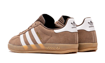 Gazelle Indoor "Earth Strata White"