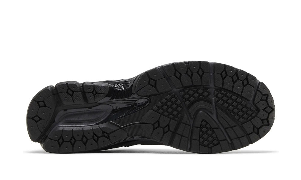 New Balance 2002R "Black Dark Grey"
