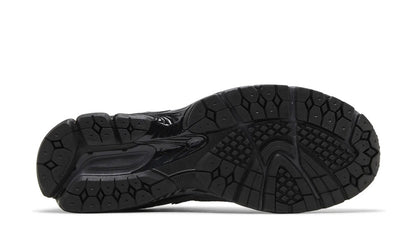 New Balance 2002R "Black Dark Grey"