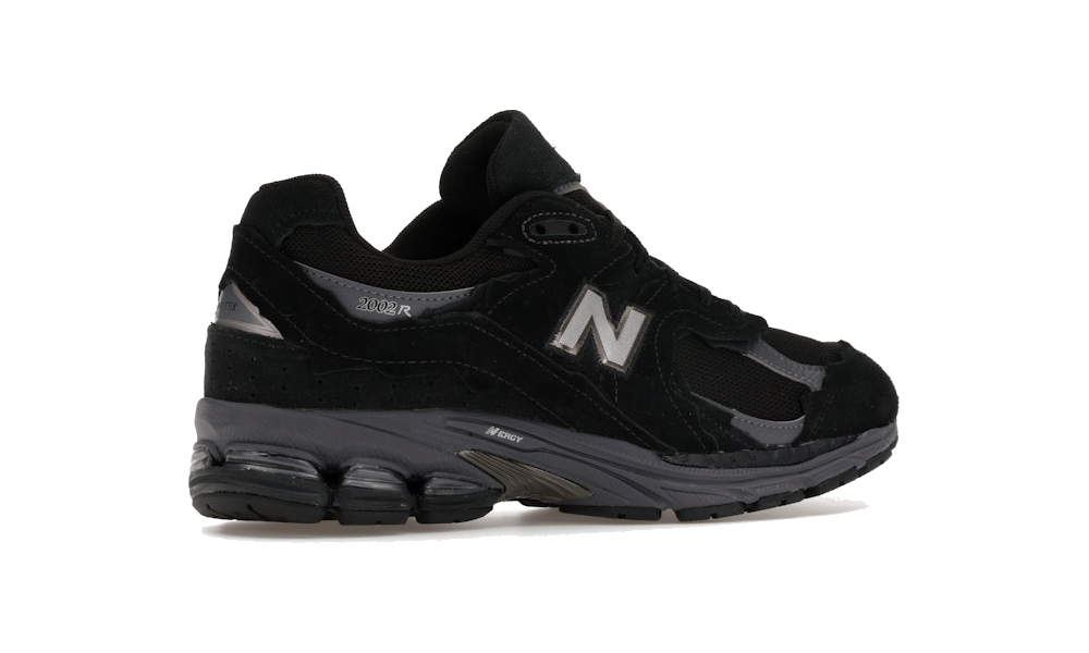 New Balance 2002R Gore-Tex "Protection Pack - Black Magnet"