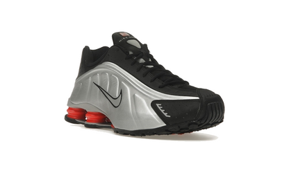 Shox R4 "Black Metallic Silver" (2025)