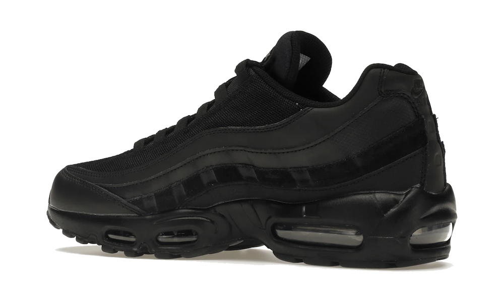 Air Max 95 Essential "Triple Black"