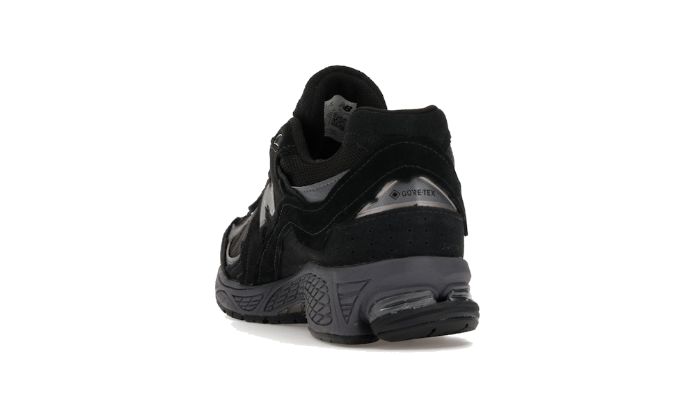 New Balance 2002R Gore-Tex "Protection Pack - Black Magnet"
