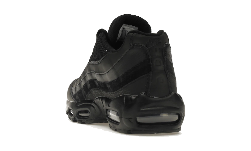 Air Max 95 Essential "Triple Black"