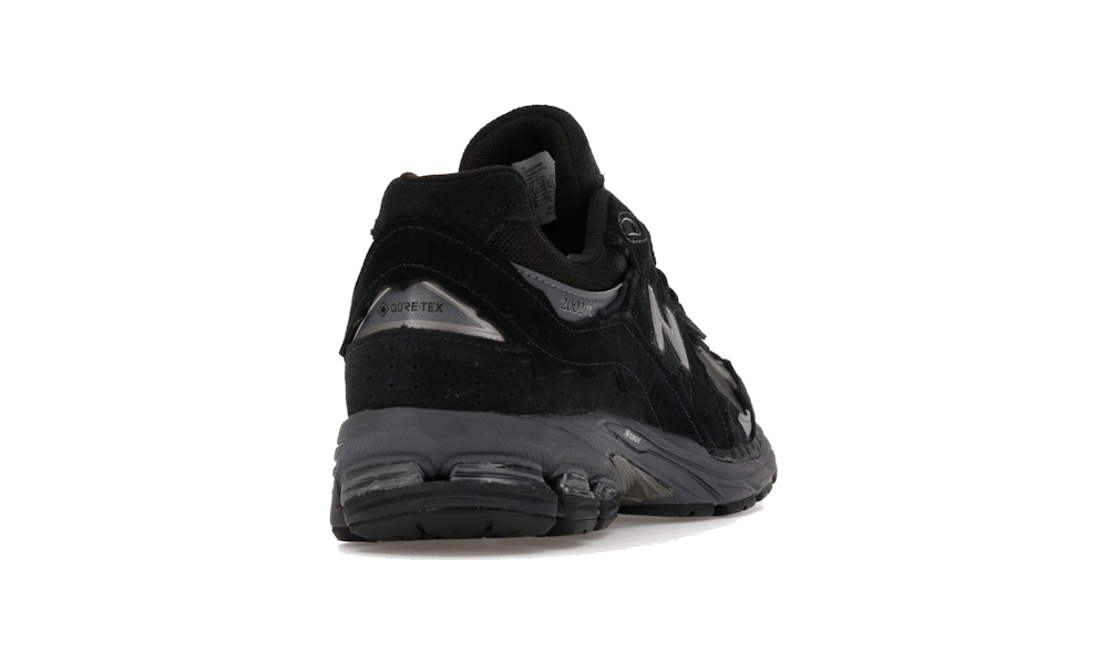 New Balance 2002R Gore-Tex "Protection Pack - Black Magnet"