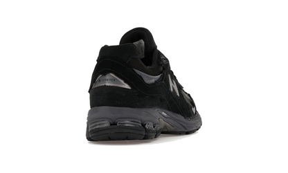 New Balance 2002R Gore-Tex "Protection Pack - Black Magnet"
