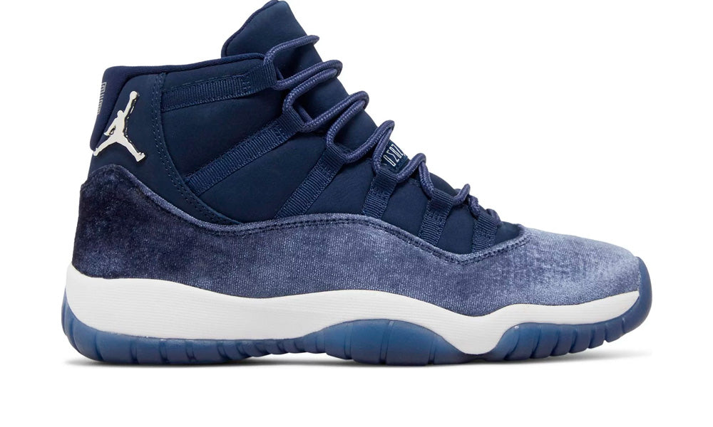 Air Jordan 11 Low "Midnight Navy Velvet"