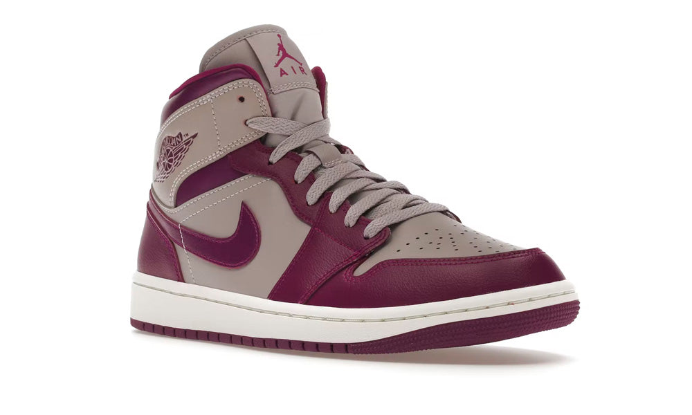 Air Jordan 1 Mid "Magenta"