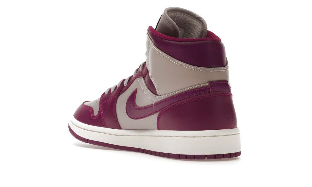 Air Jordan 1 Mid "Magenta"