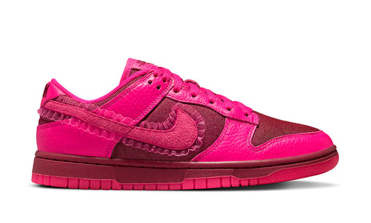 Dunk Low "Valentine's Day" (2022)